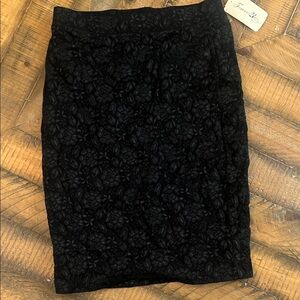 Forever 21 Black Floral Jacquard Midi Pencil Skirt